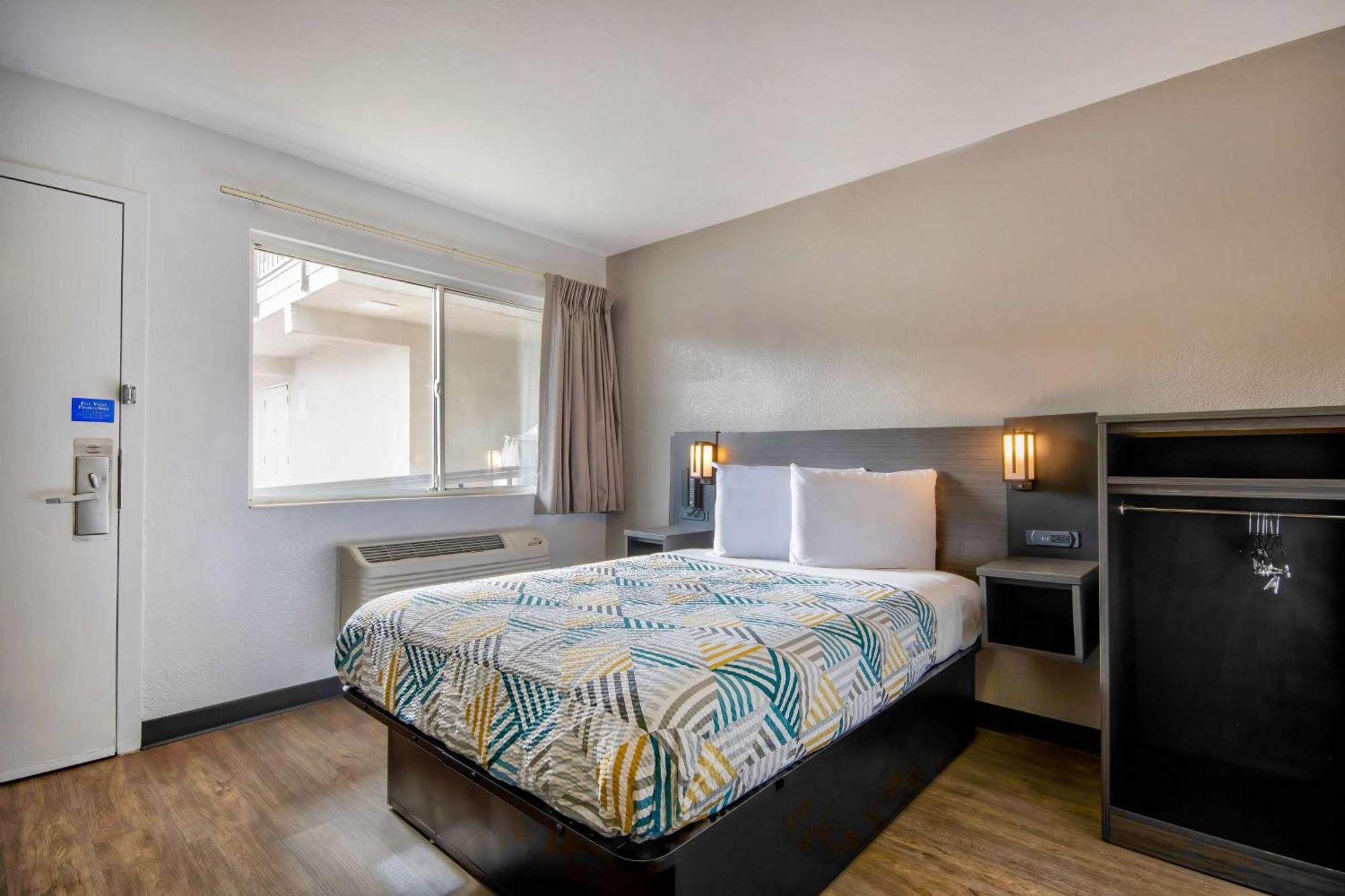 Motel 6-Albuquerque, Nm - Midtown Εξωτερικό φωτογραφία