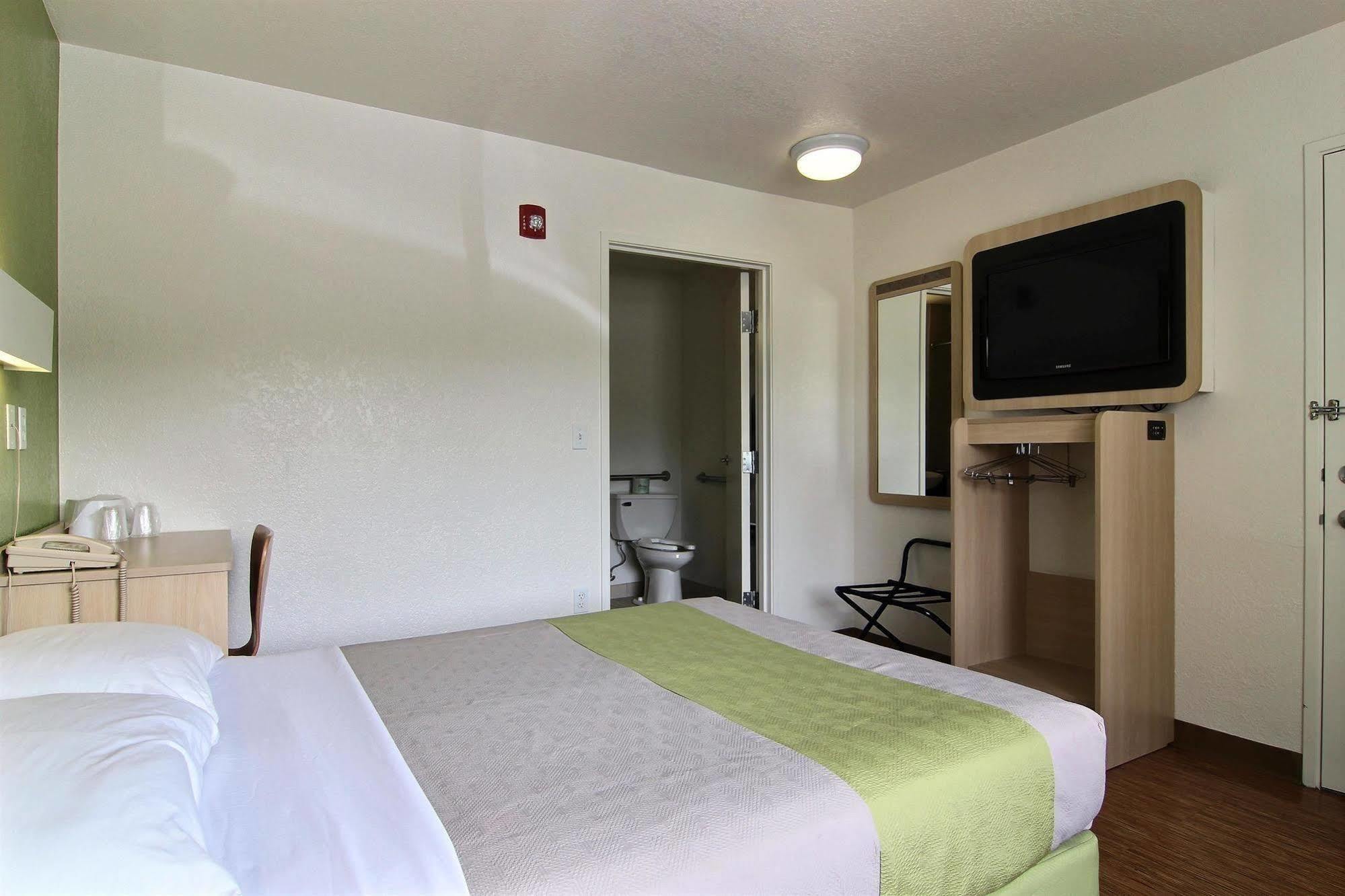 Motel 6-Albuquerque, Nm - Midtown Εξωτερικό φωτογραφία