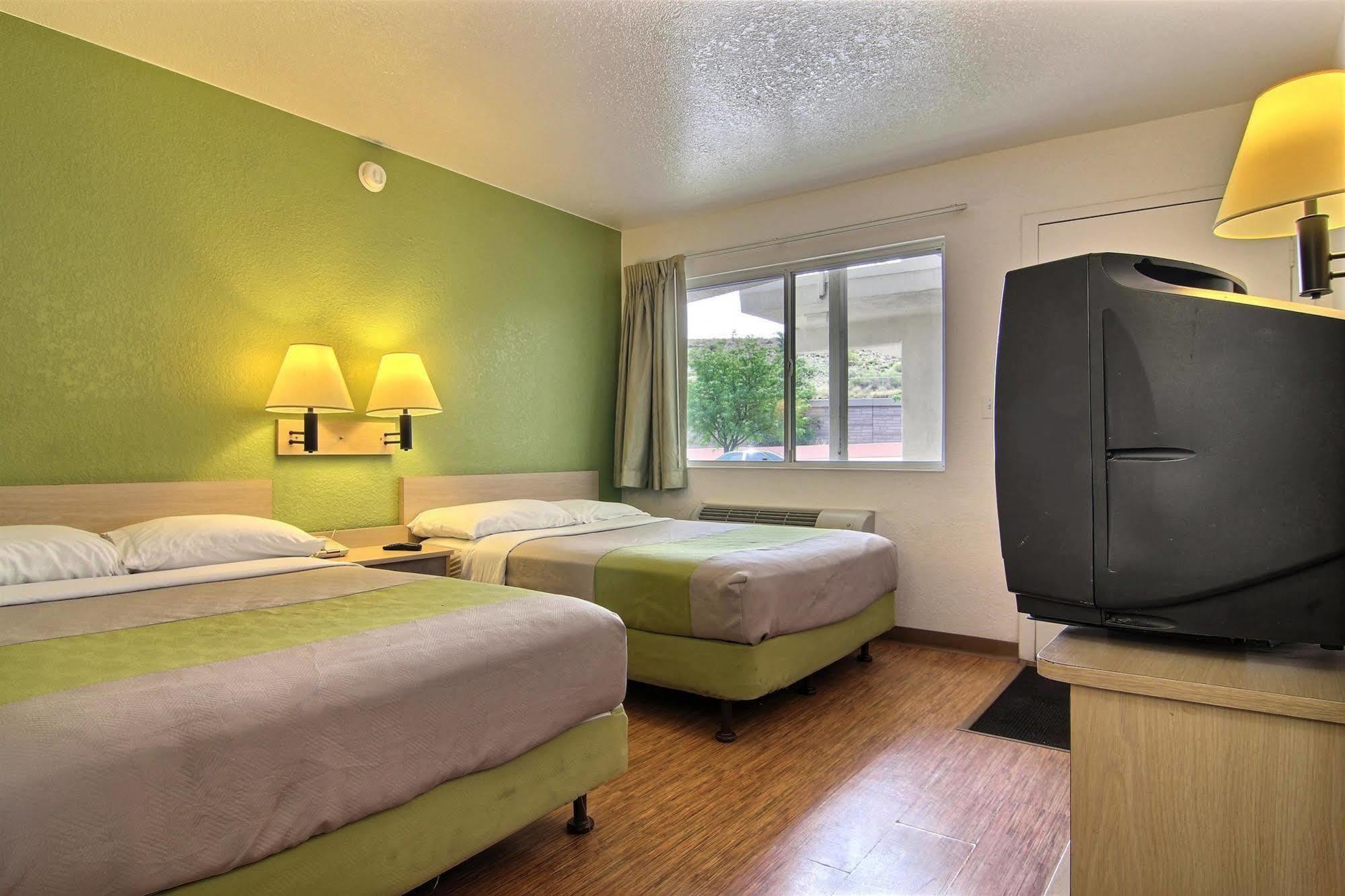 Motel 6-Albuquerque, Nm - Midtown Εξωτερικό φωτογραφία