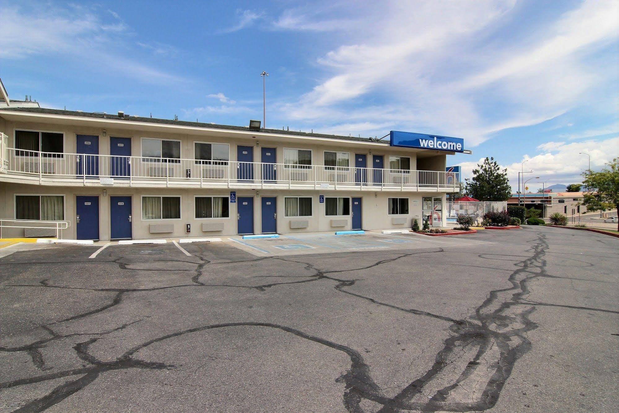 Motel 6-Albuquerque, Nm - Midtown Εξωτερικό φωτογραφία